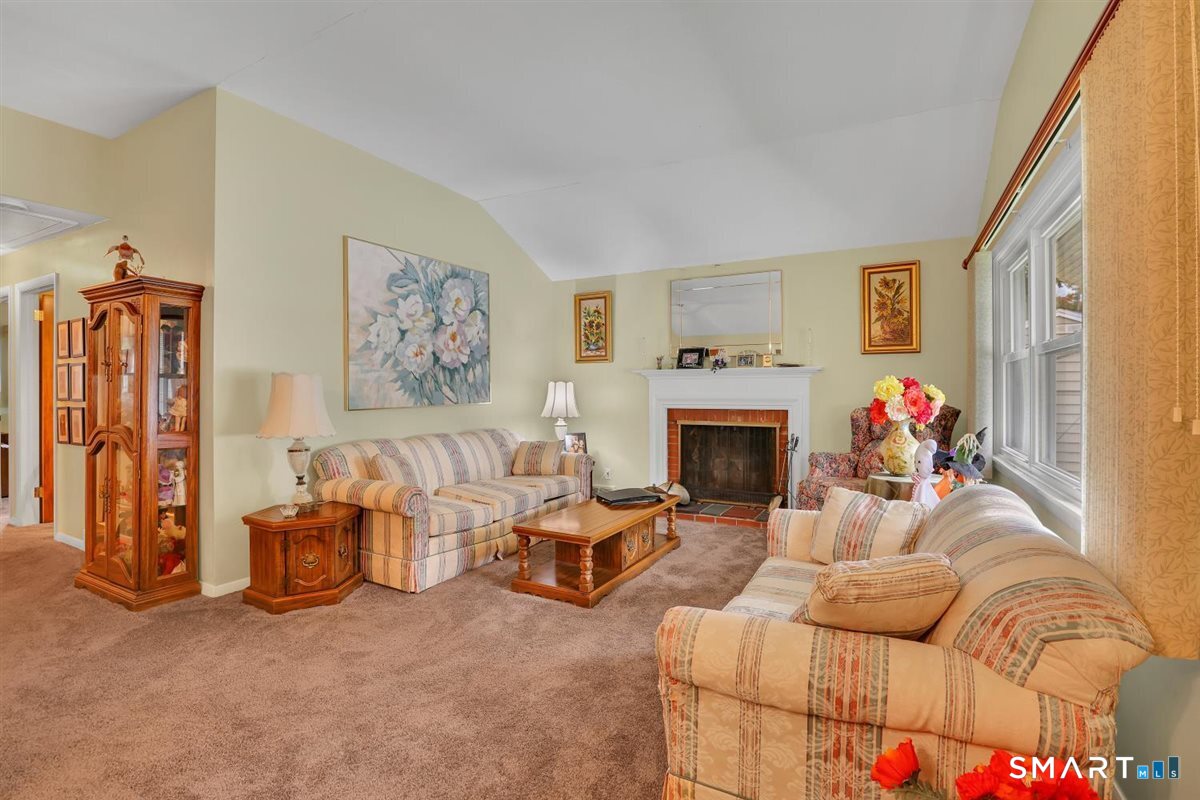 7 Dogwood Lane Newington CT 06111