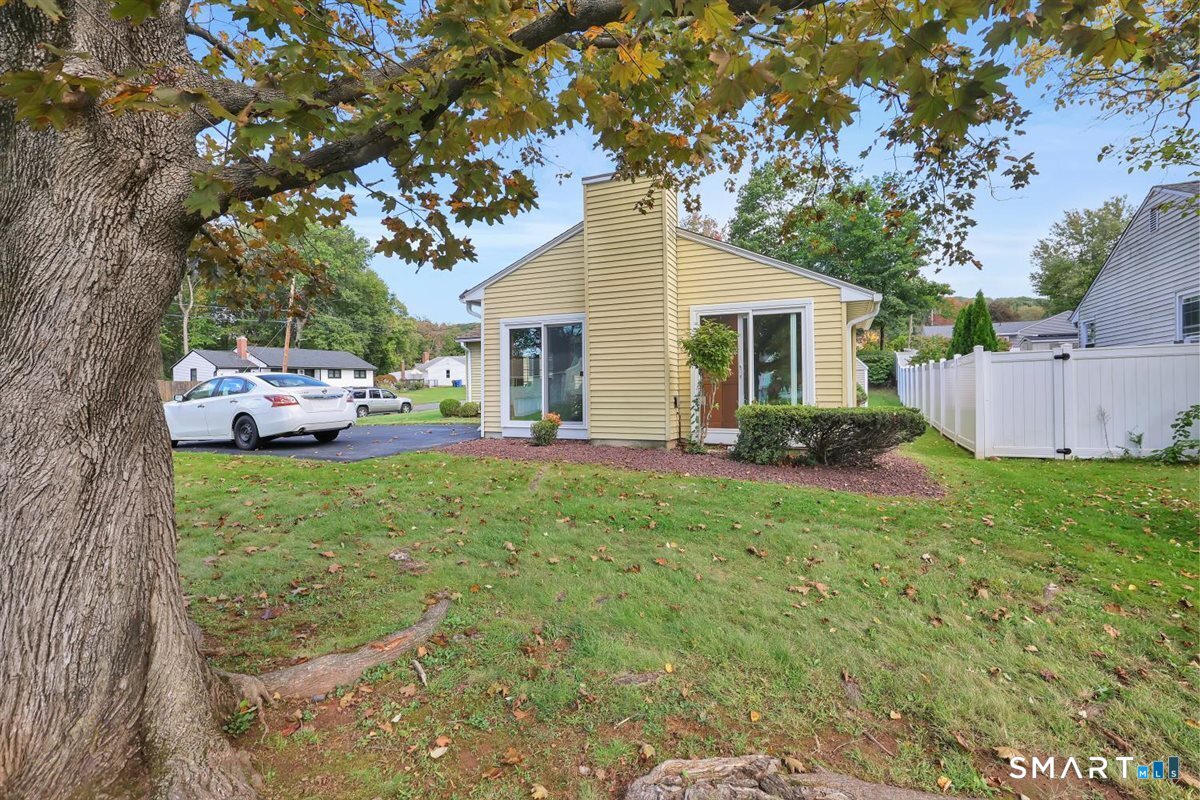 7 Dogwood Lane Newington CT 06111