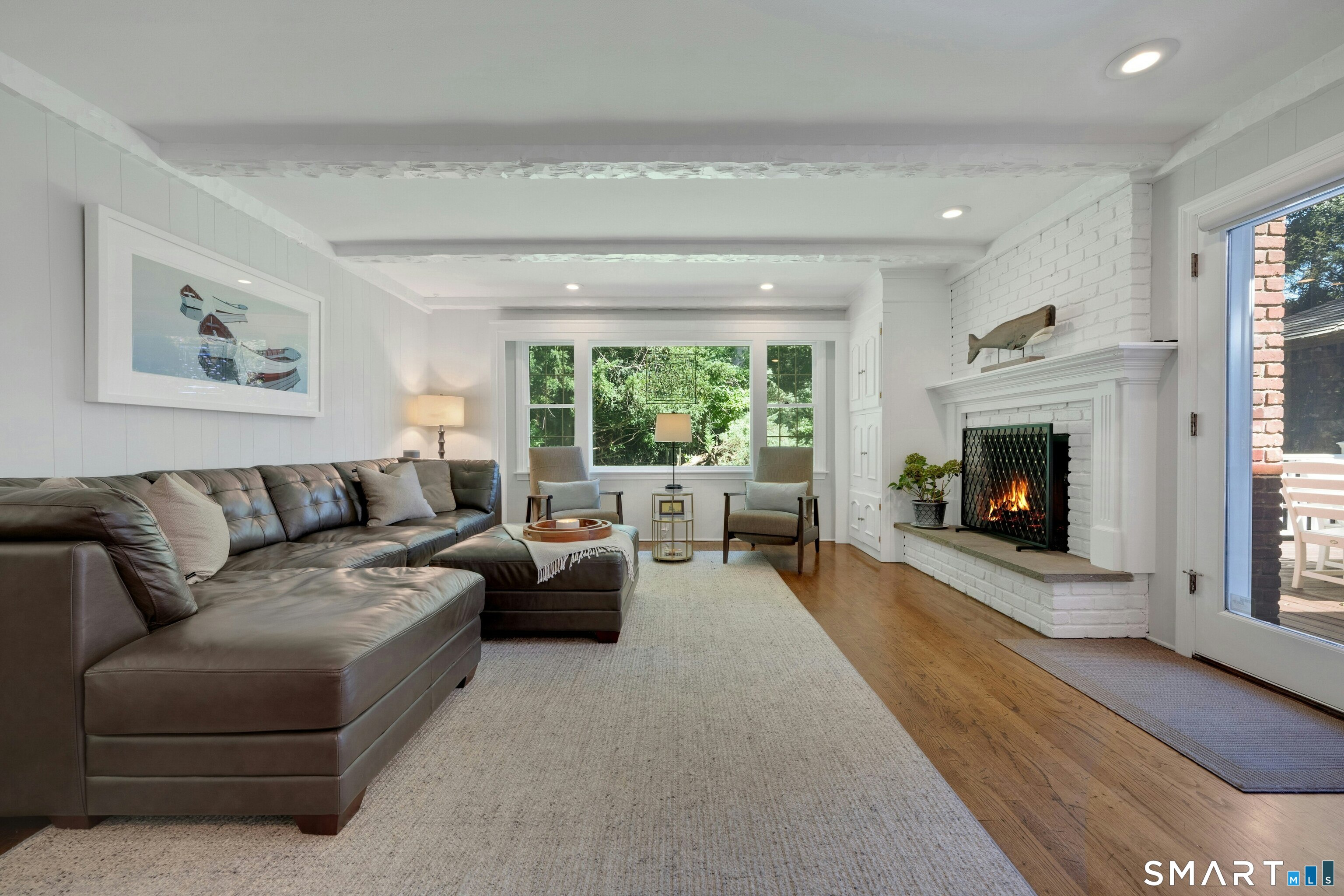 6 Stoneleigh Square Fairfield CT 06825