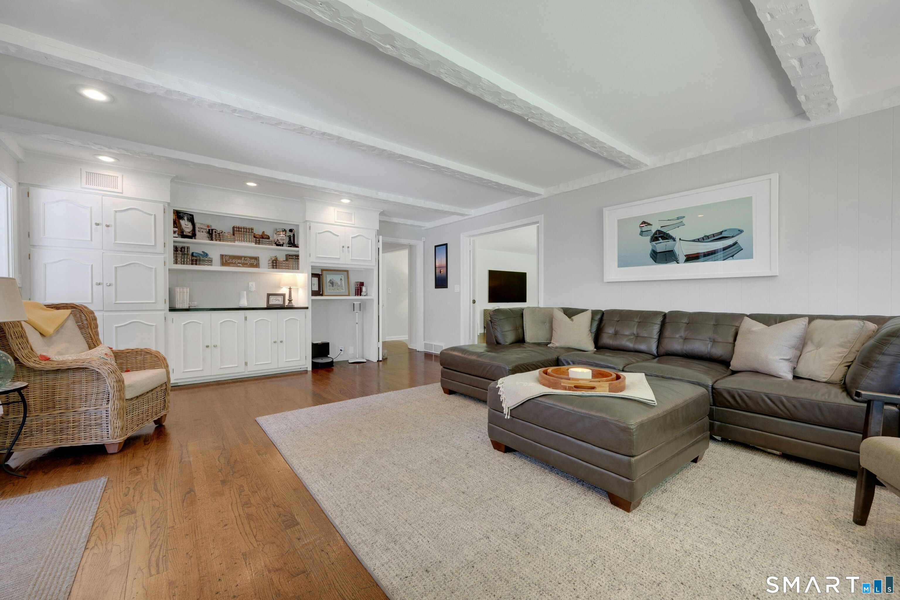 6 Stoneleigh Square Fairfield CT 06825