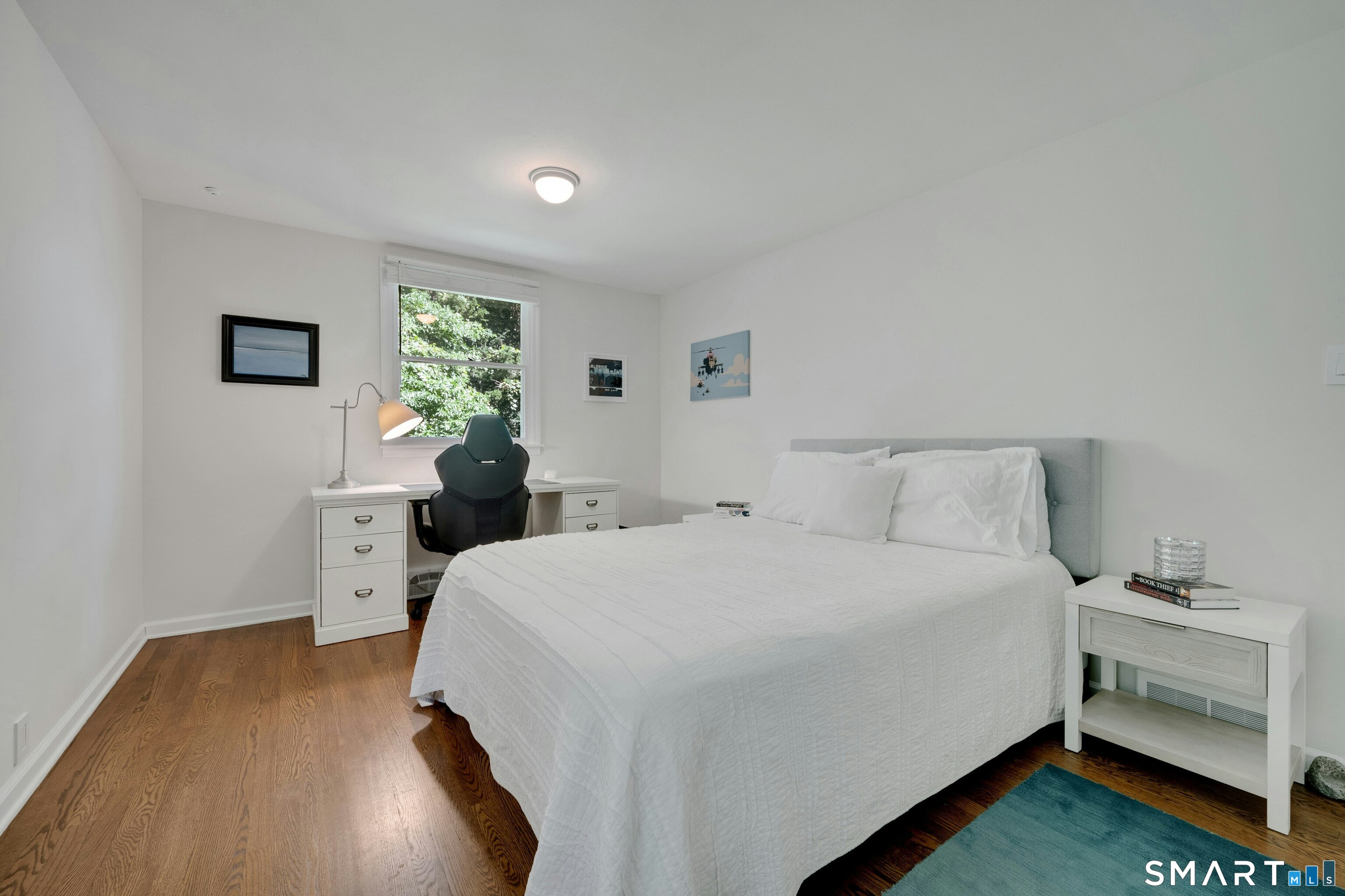 6 Stoneleigh Square Fairfield CT 06825