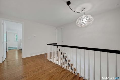 6 Stoneleigh Square Fairfield CT 06825