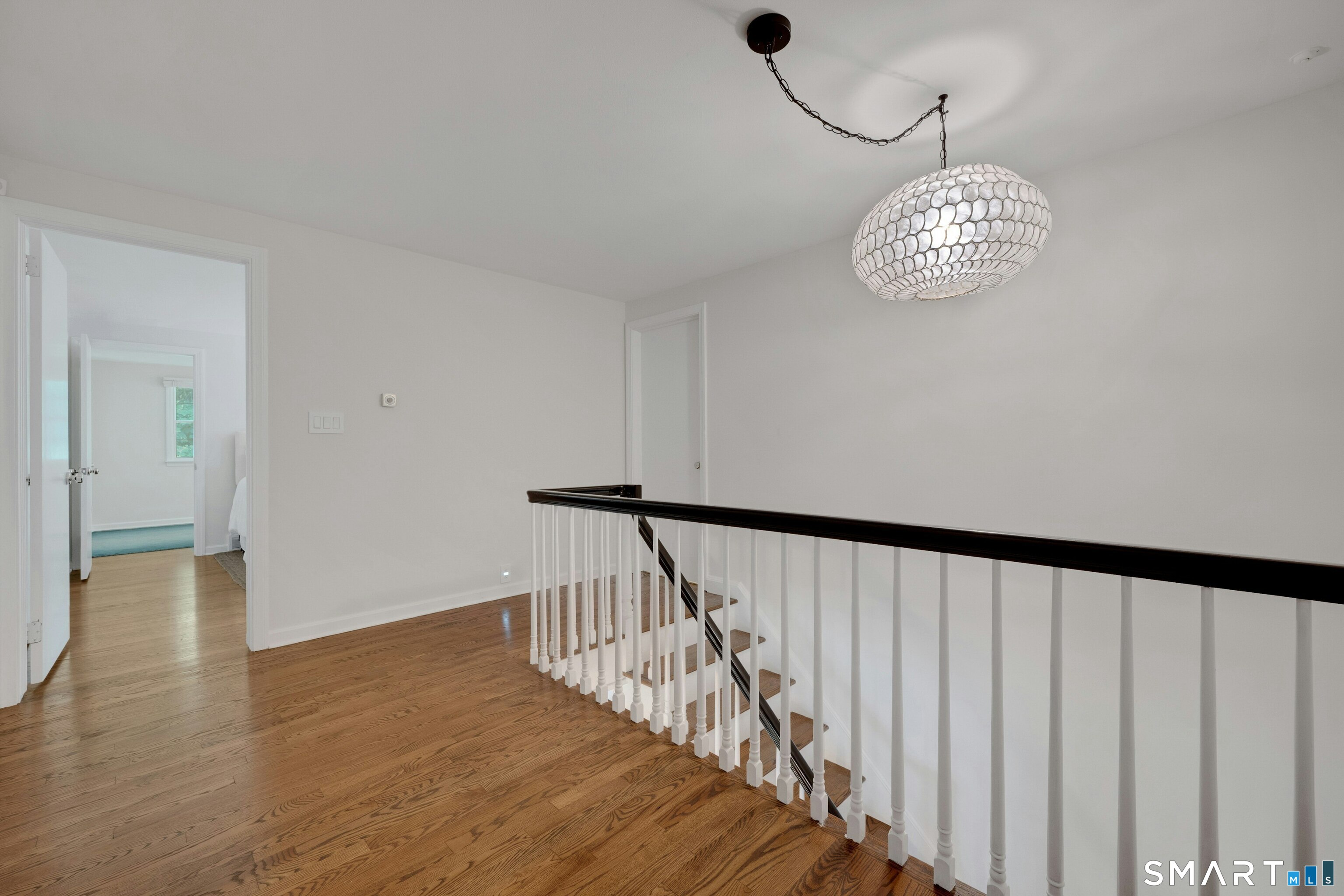 6 Stoneleigh Square Fairfield CT 06825