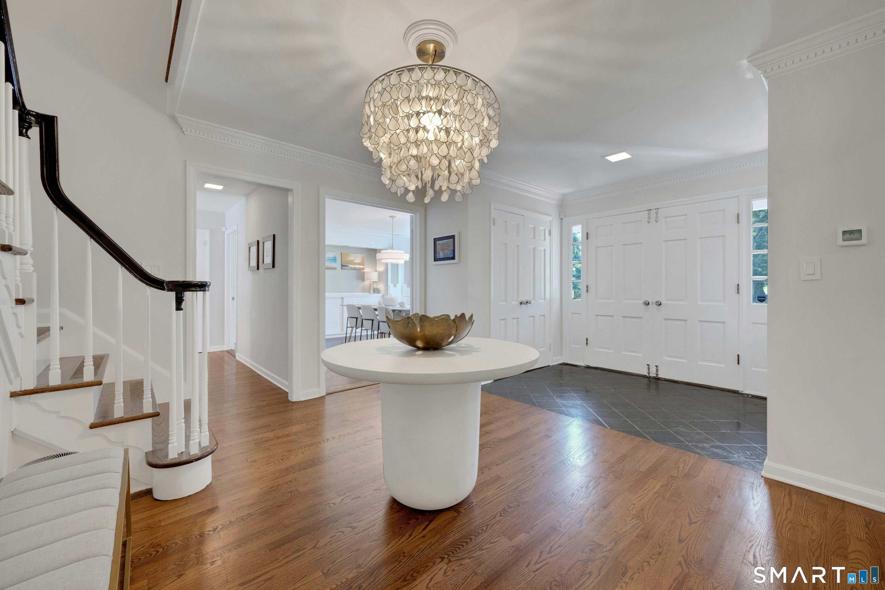 6 Stoneleigh Square Fairfield CT 06825