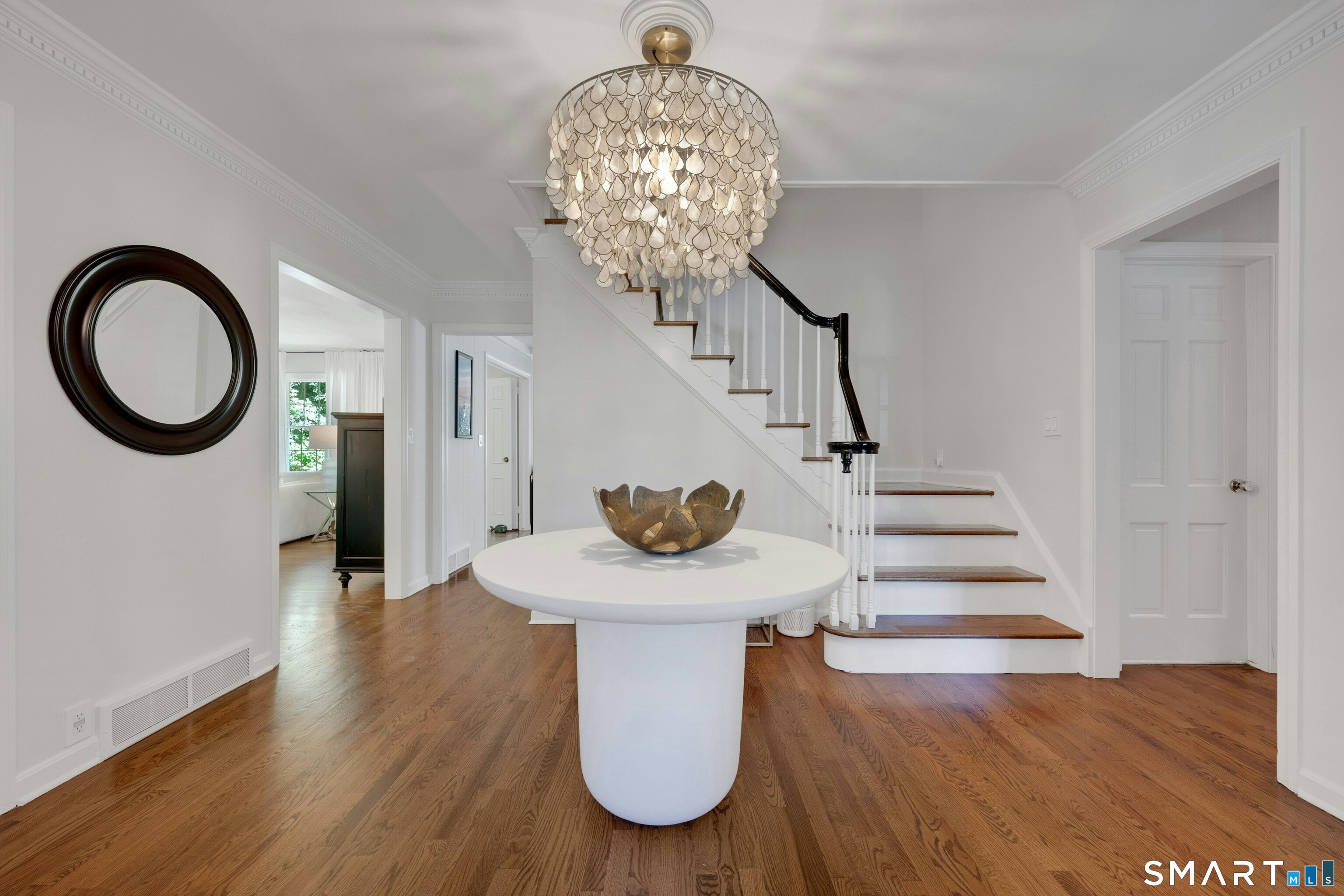 6 Stoneleigh Square Fairfield CT 06825
