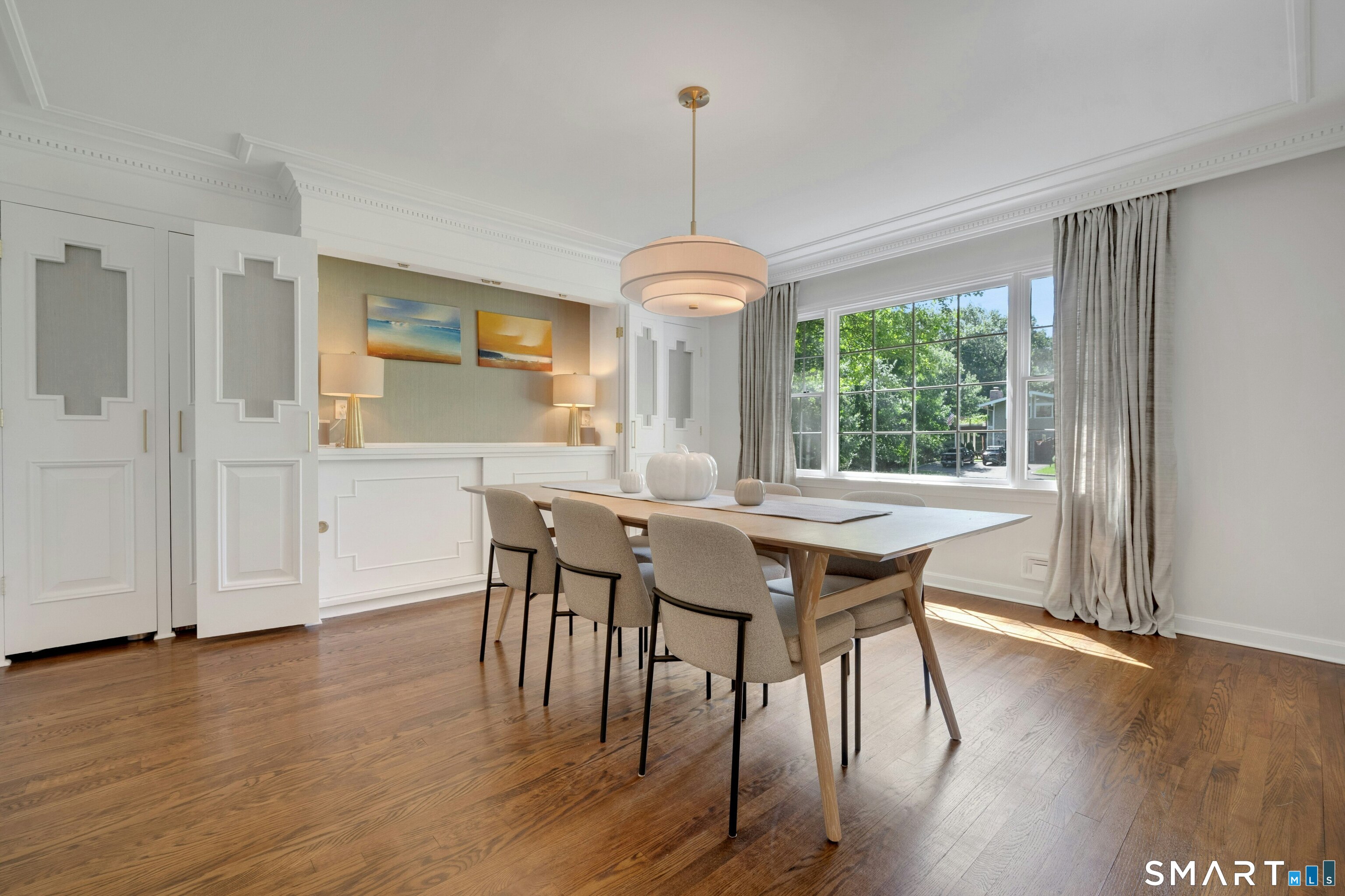 6 Stoneleigh Square Fairfield CT 06825