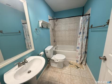 47 Oronoque Trail Shelton CT 06484