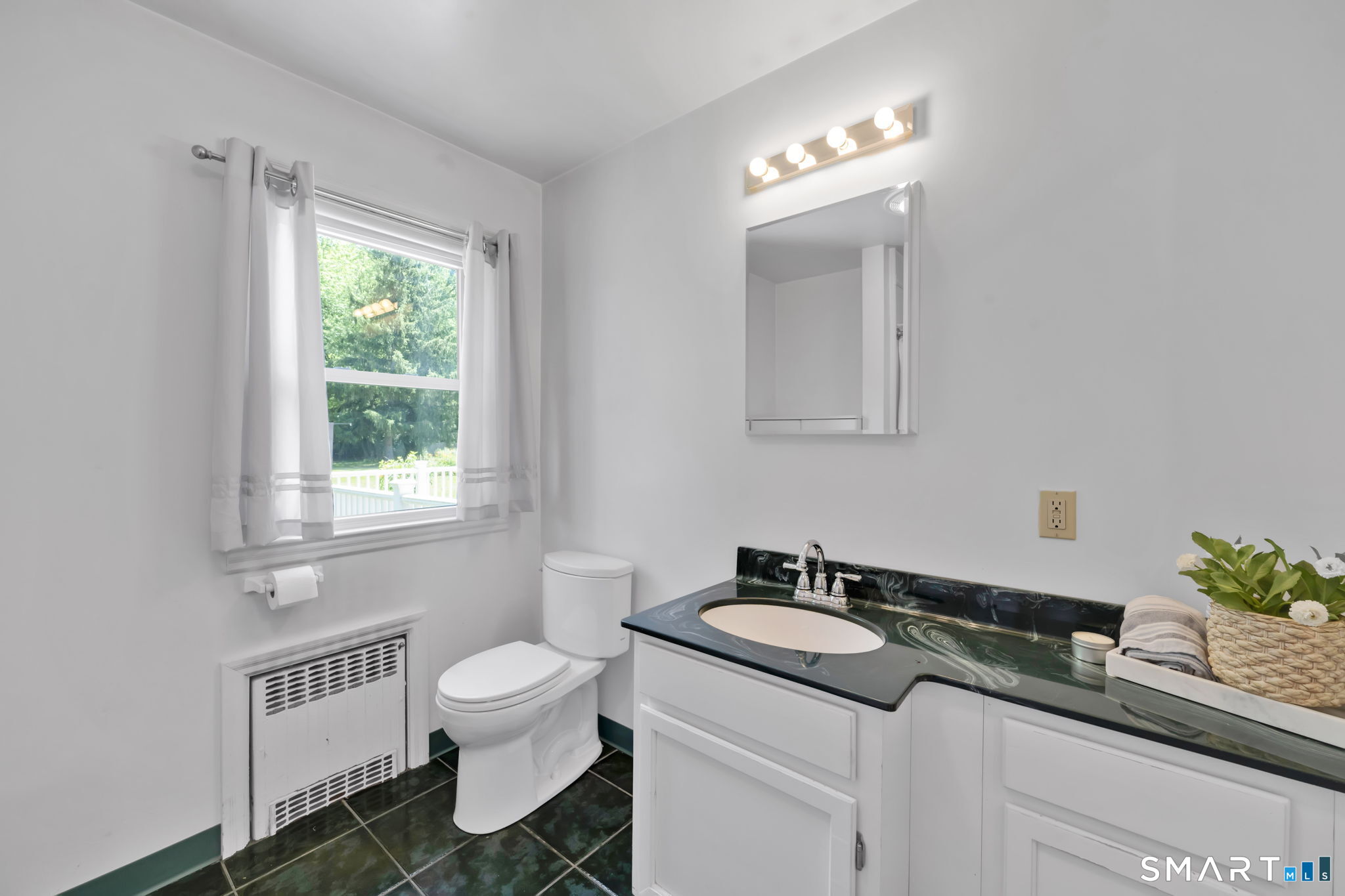 1467 Enfield Street Enfield CT 06082