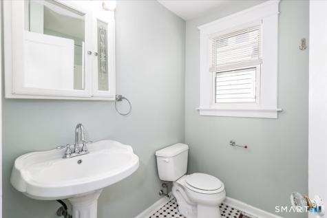 105 Grove Place West Haven CT 06516