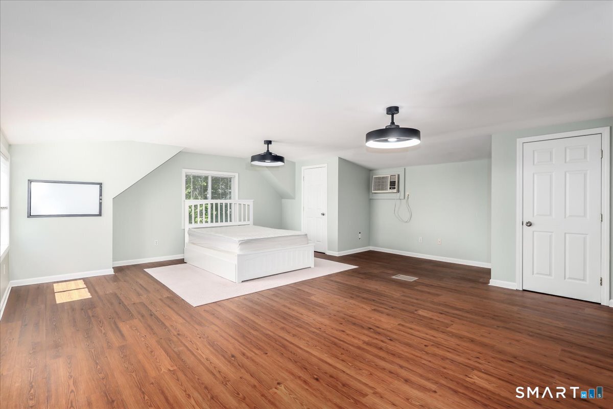 105 Grove Place West Haven CT 06516