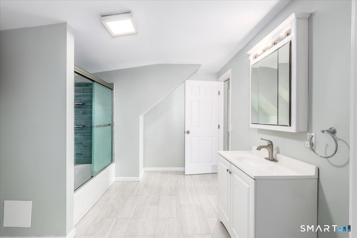 105 Grove Place West Haven CT 06516