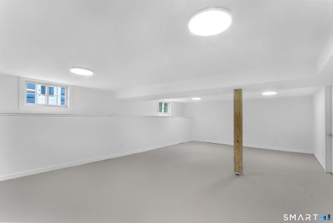 97 Fayerweather Terrace Bridgeport CT 06605