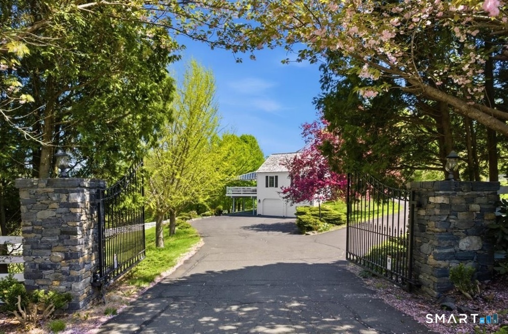 25 Highmeadow Lane Roxbury CT 06783