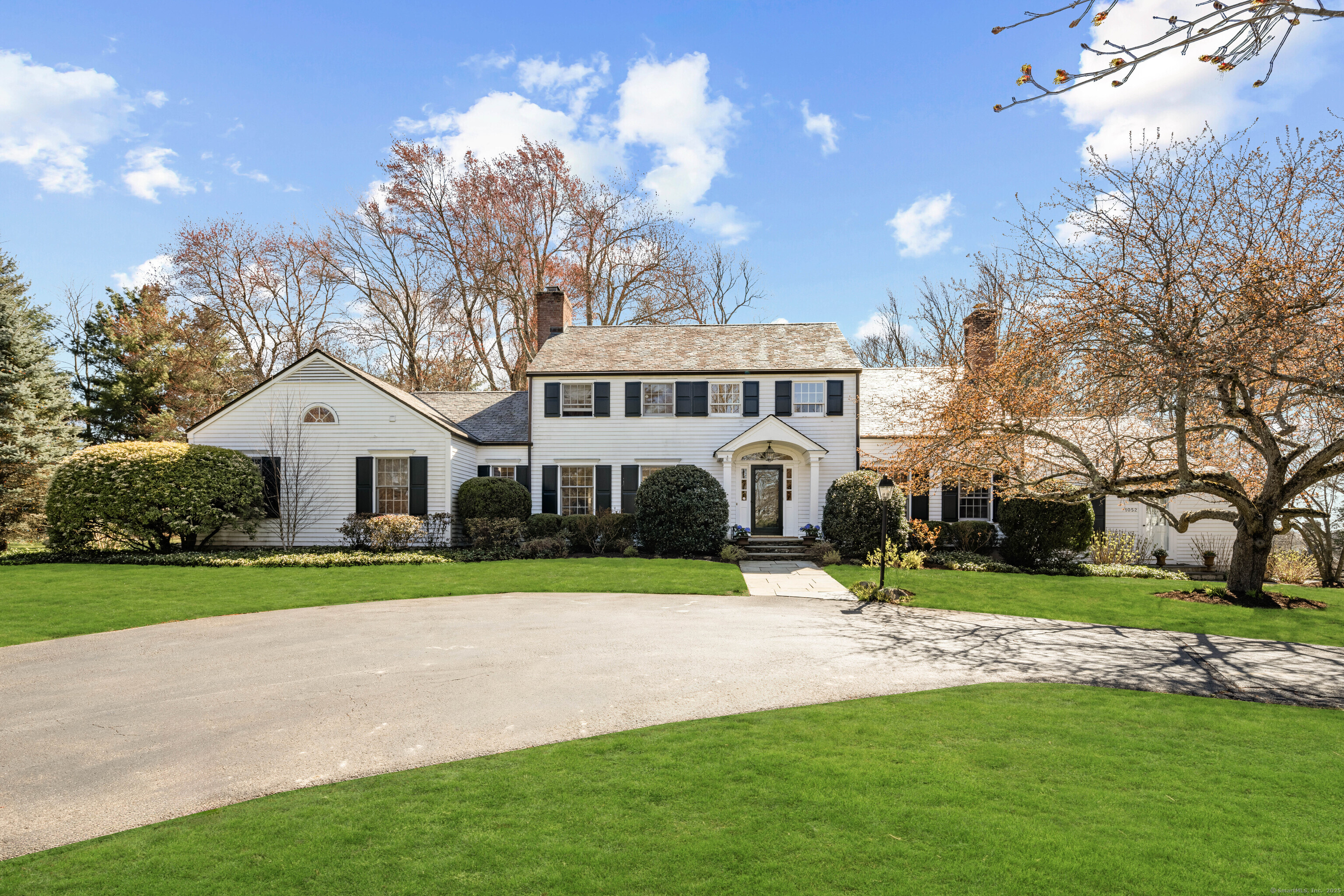 1052 Oenoke Ridge New Canaan CT 06840
