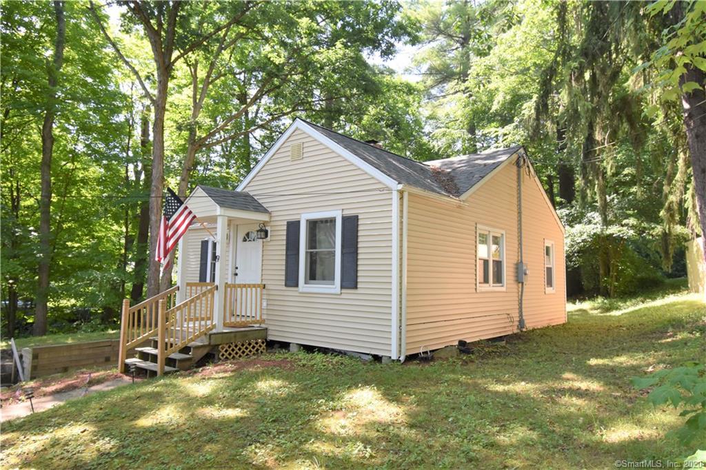 19 Old Albany Turnpike Canton CT 06019