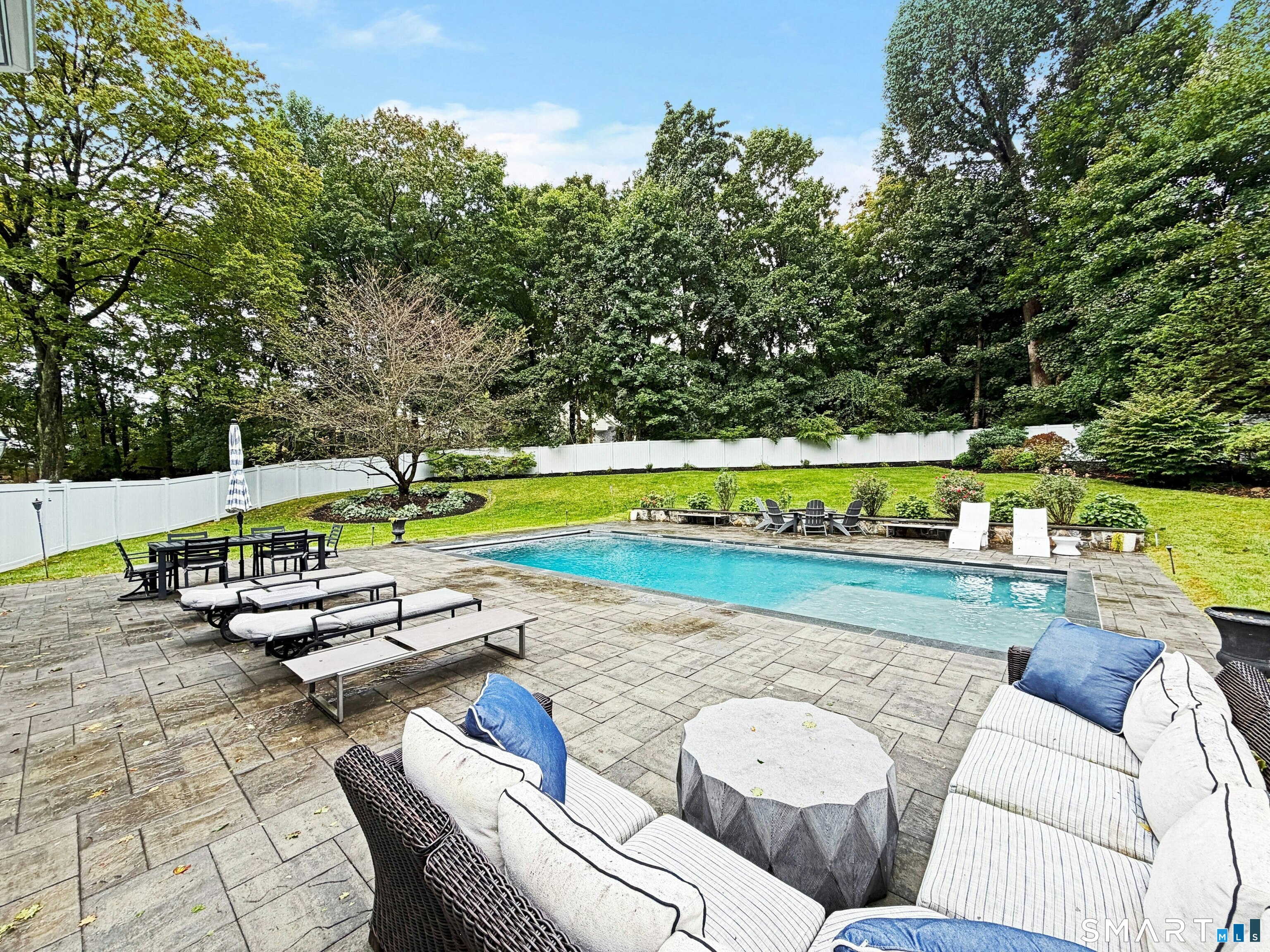 146 Tanton Hill Road Ridgefield CT 06877