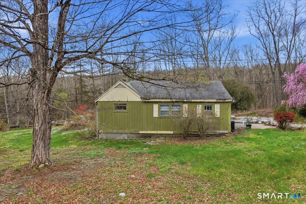 102 South Road Bozrah CT 06334