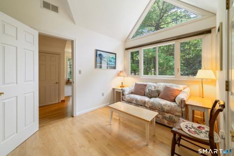8 Beacon Heath Farmington CT 06032