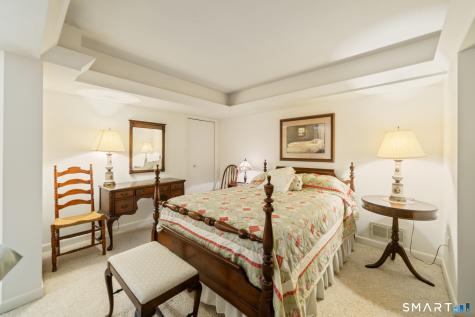 8 Beacon Heath Farmington CT 06032