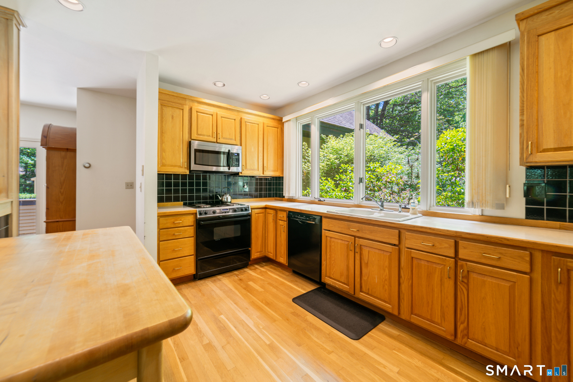 8 Beacon Heath Farmington CT 06032