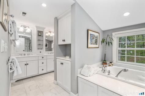 15 Sunfield Lane West Hartford CT 06107