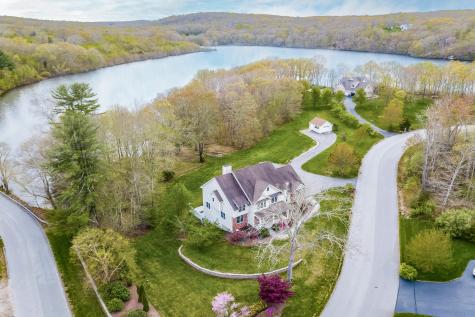 2 Darrows Ridge East Lyme CT 06333