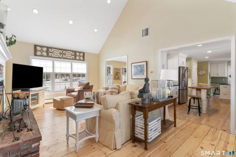 30 Pepperwood Lane Branford CT 06405