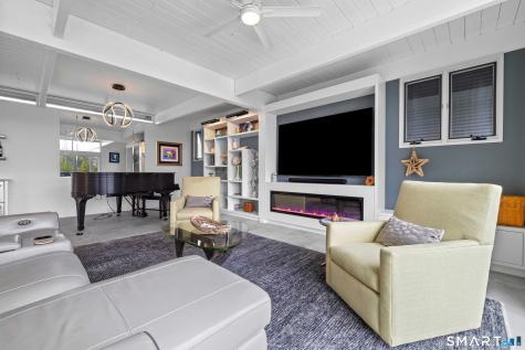 75 Montauk Avenue Stonington CT 06378