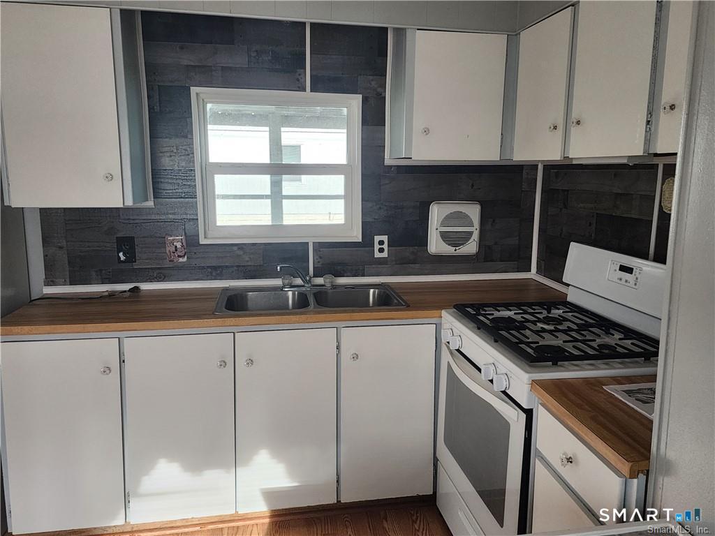 80 Sheldon Road Griswold CT 06351
