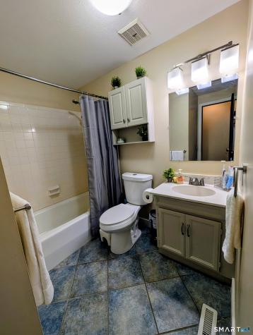548 Bolton Road Vernon CT 06066