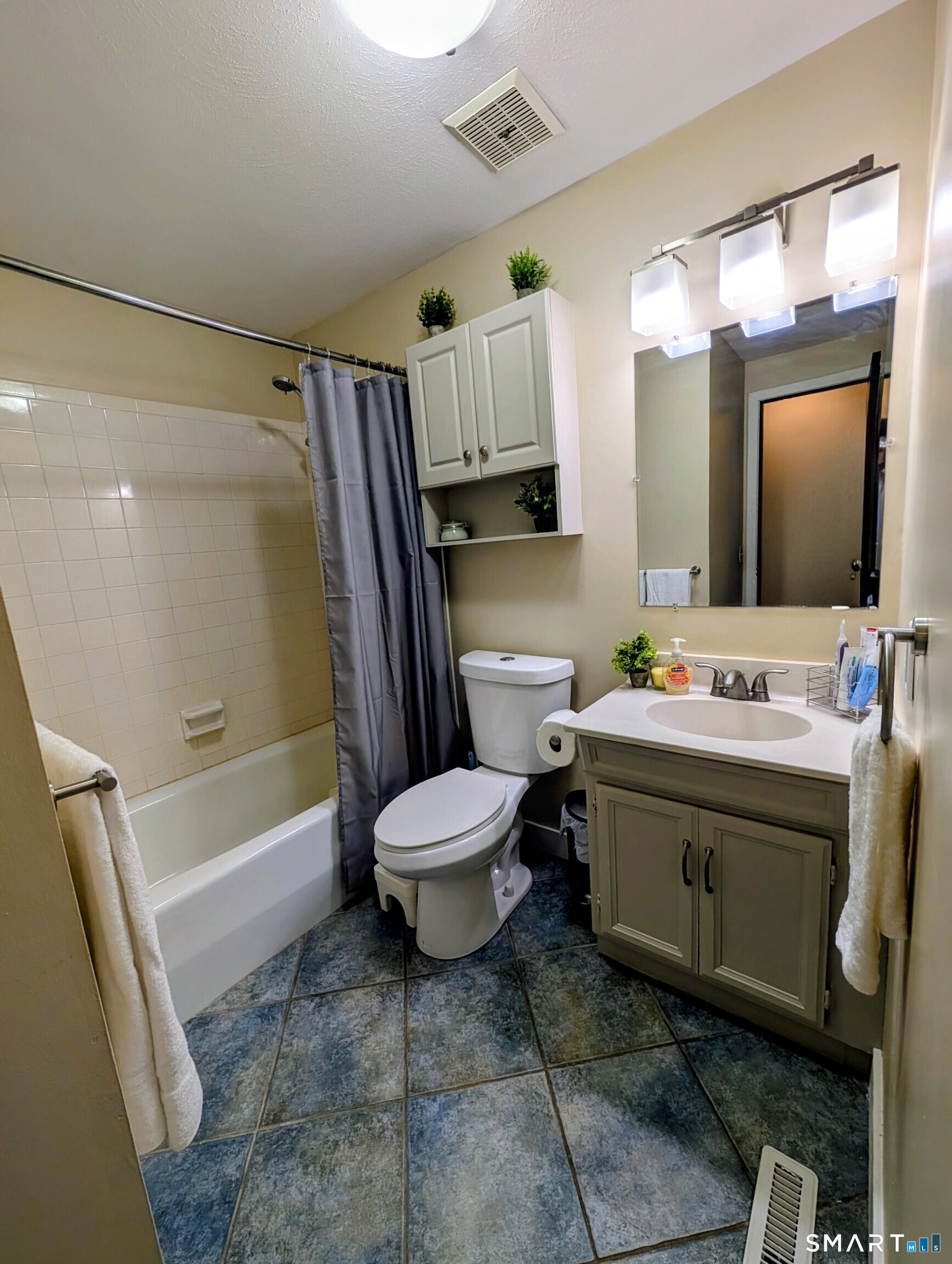 548 Bolton Road Vernon CT 06066