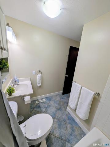 548 Bolton Road Vernon CT 06066