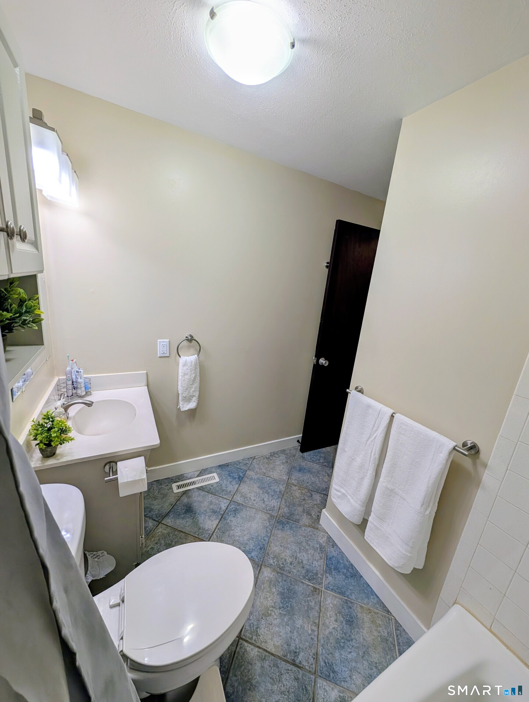 548 Bolton Road Vernon CT 06066