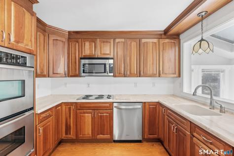 9 Shirley Lane New London CT 06320