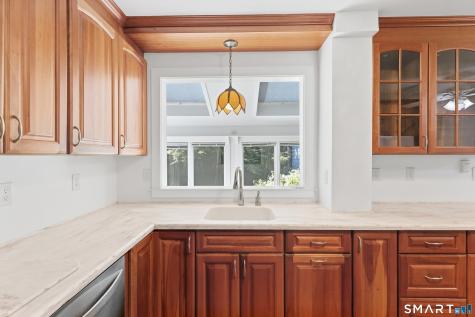 9 Shirley Lane New London CT 06320