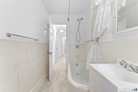 9 Shirley Lane New London CT 06320