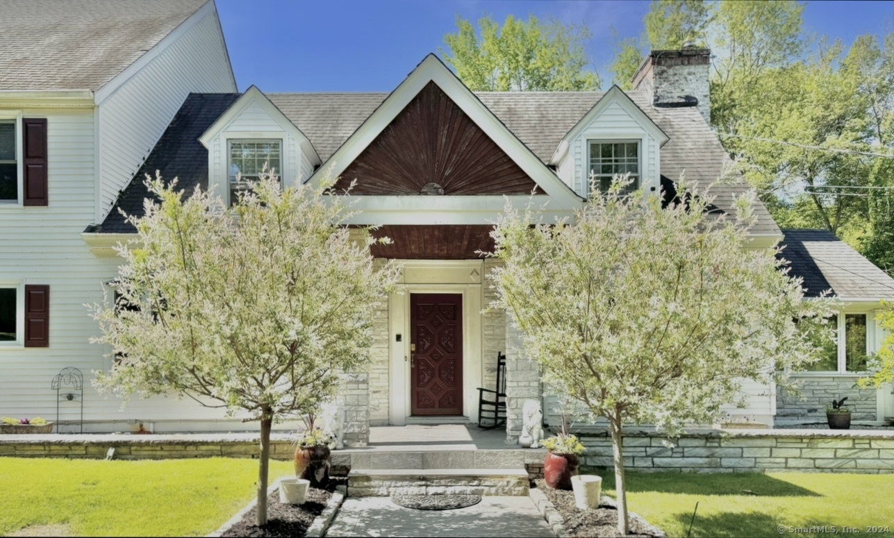 1056 Racebrook Road Woodbridge CT 06525