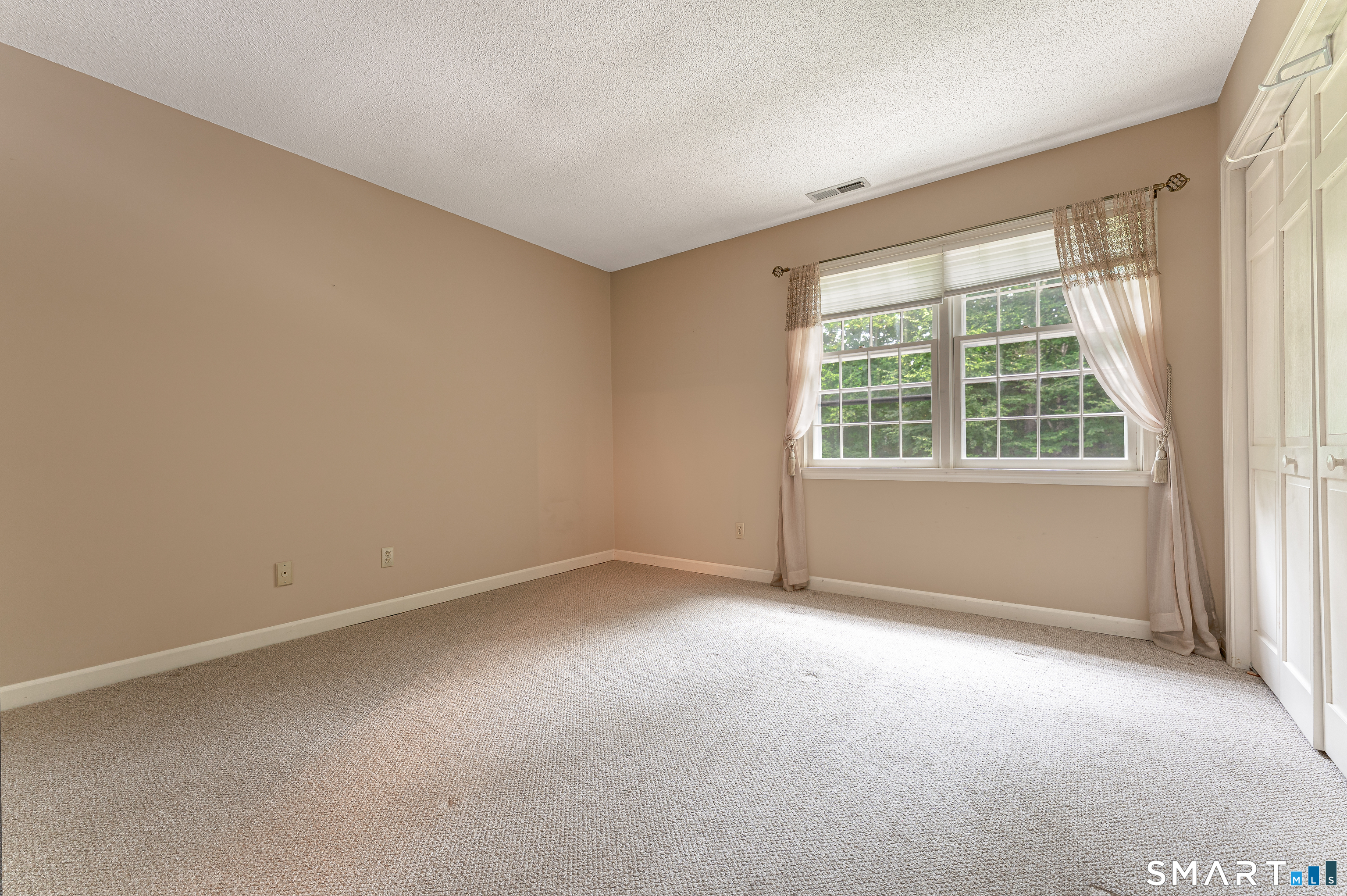 39 Deer Run Drive Colchester CT 06415