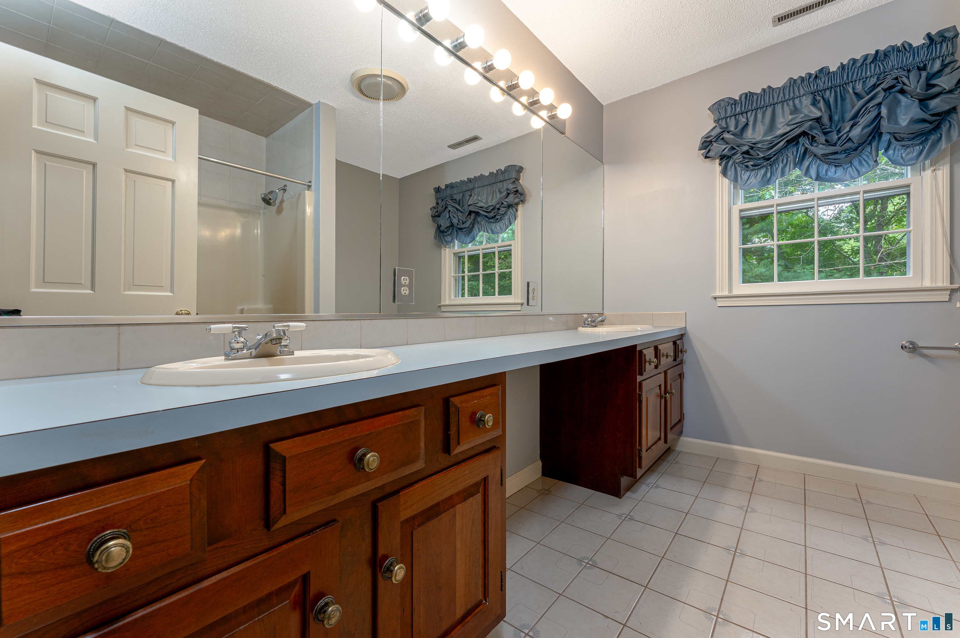 39 Deer Run Drive Colchester CT 06415