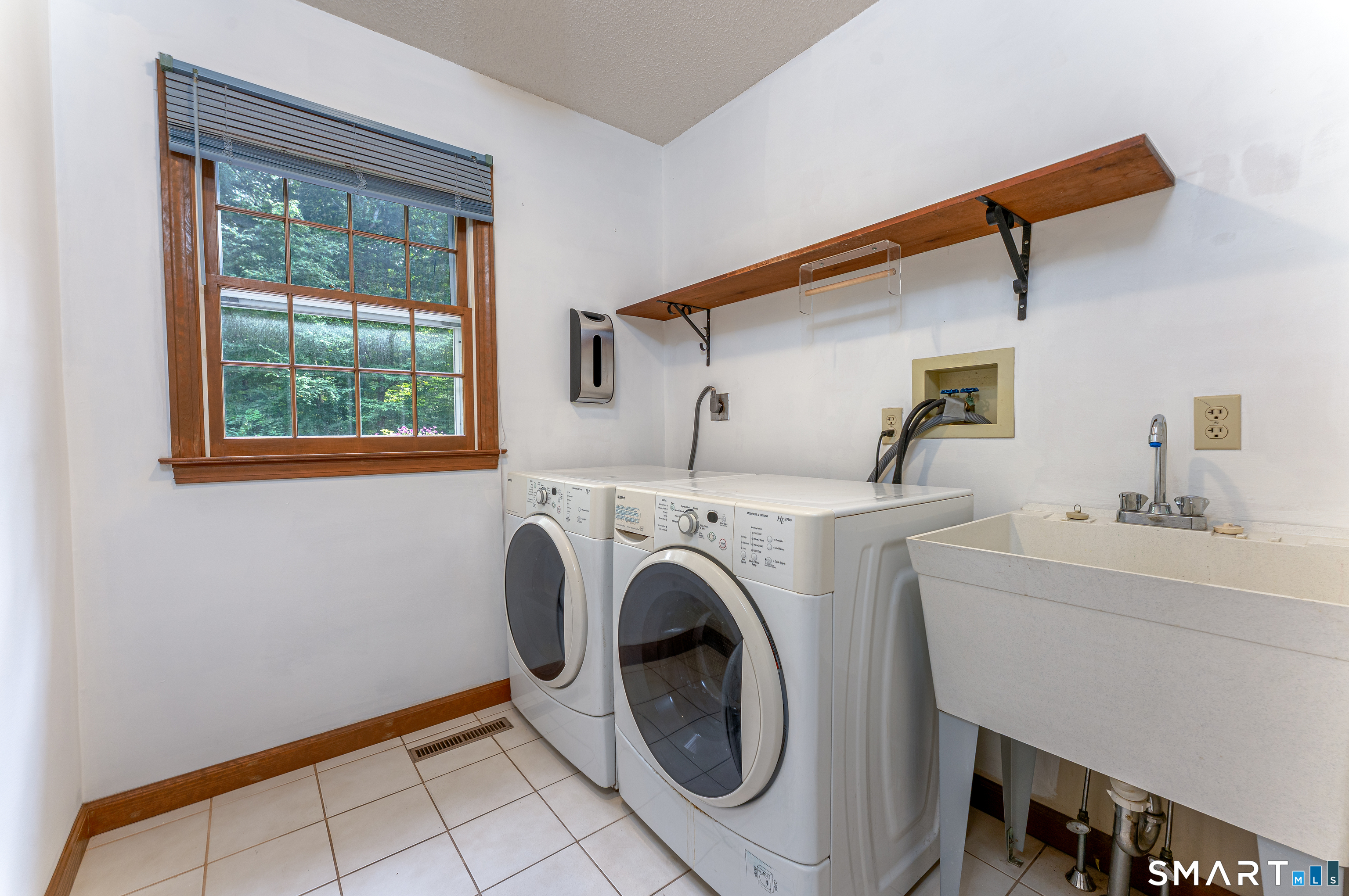 39 Deer Run Drive Colchester CT 06415