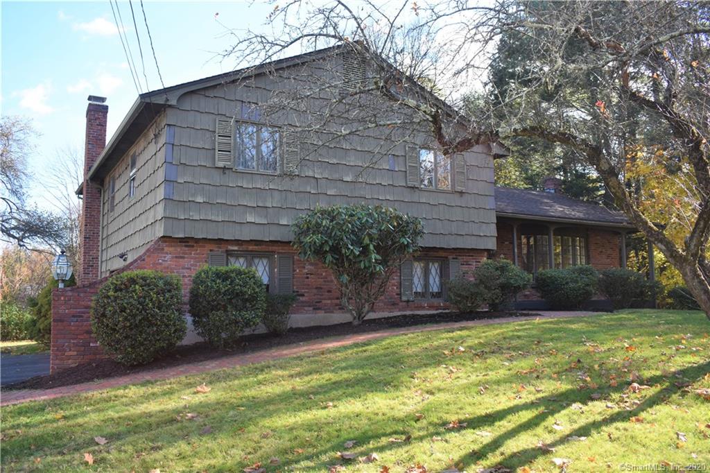 8 Hosmer Drive West Hartford CT 06117
