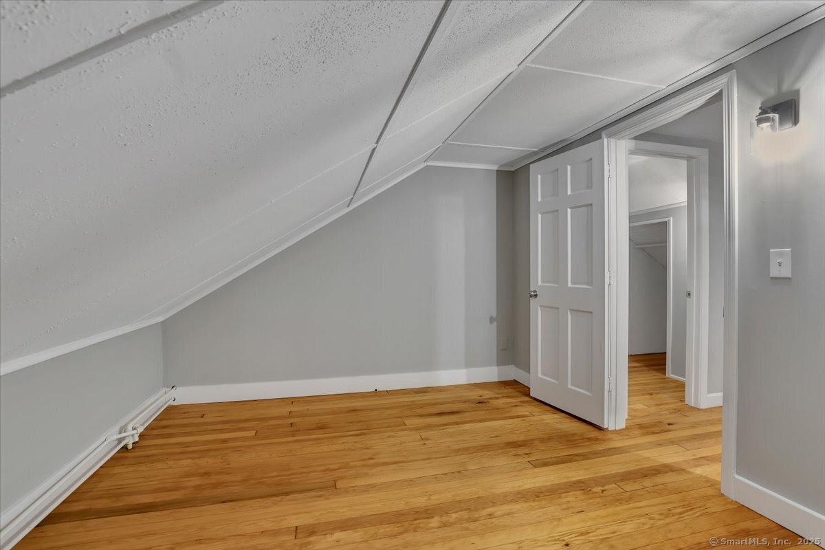 25 Bolleswood Lane Avon CT 06001