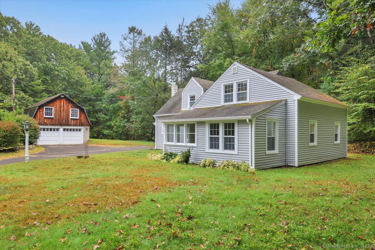 25 Bolleswood Lane Avon CT 06001