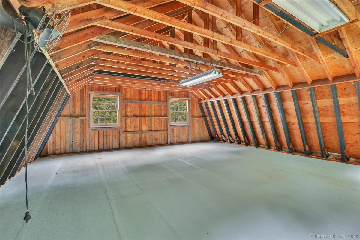 25 Bolleswood Lane Avon CT 06001