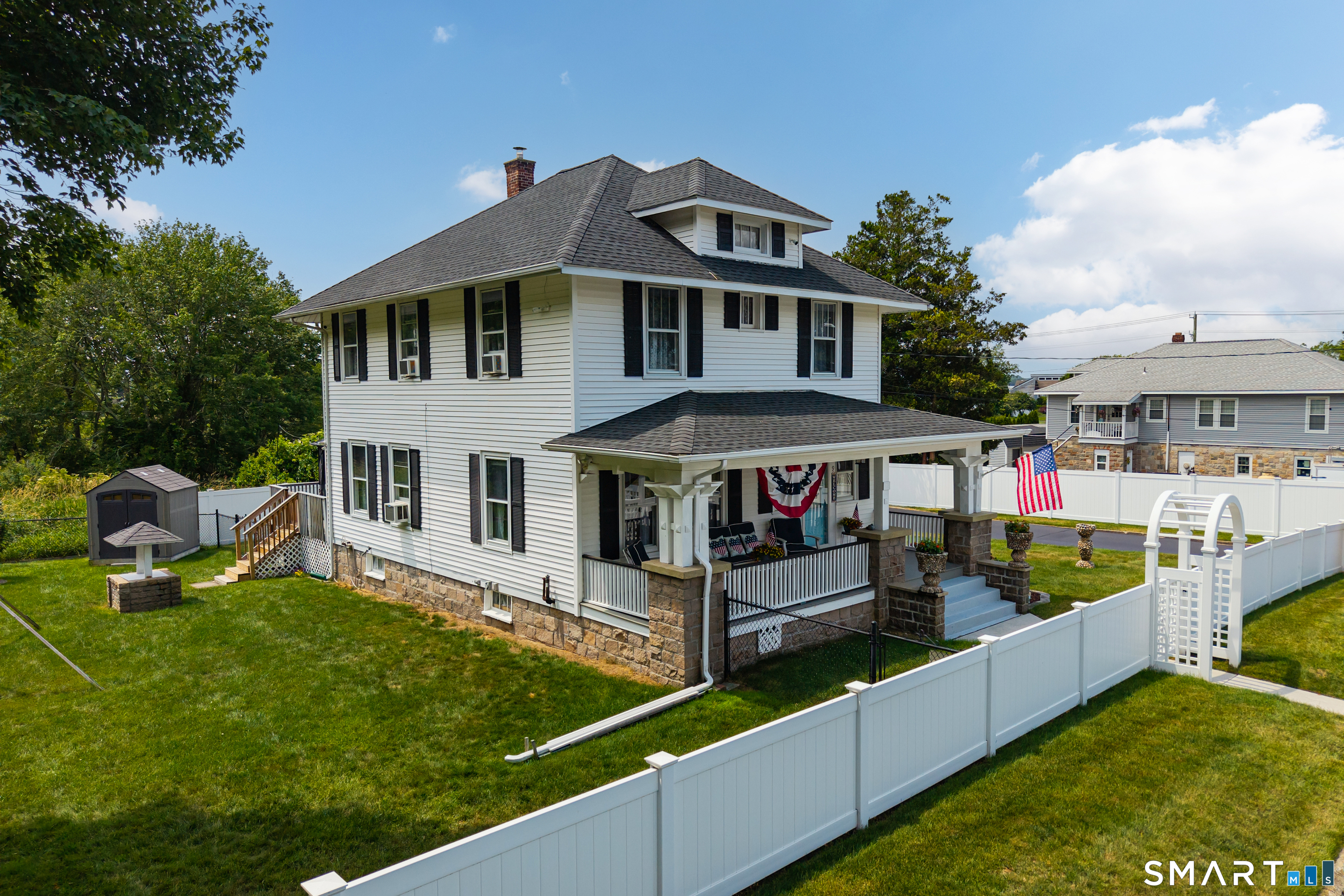 9 East Bishop Street Waterford CT 06385