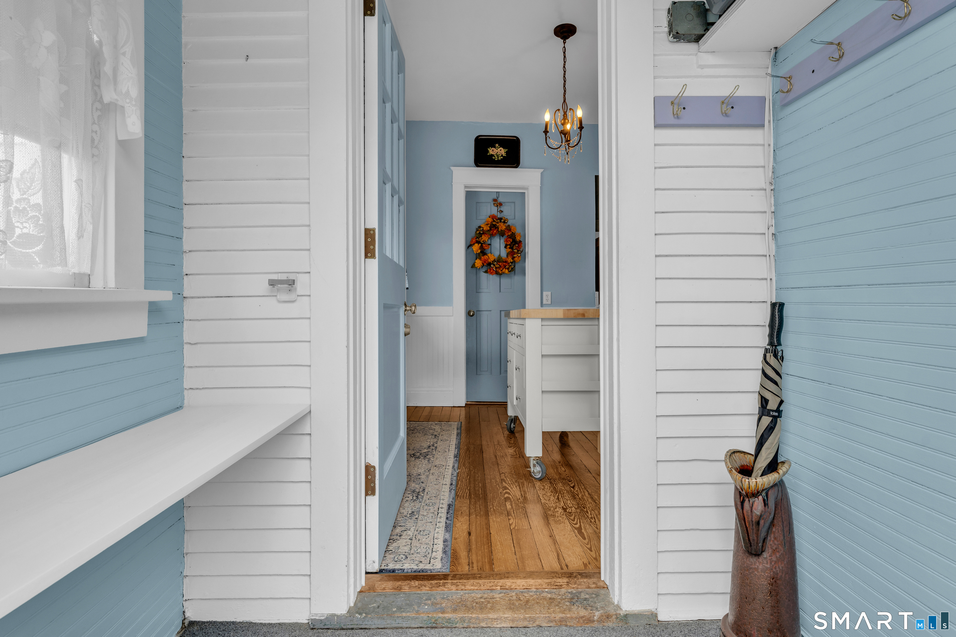 9 East Bishop Street Waterford CT 06385