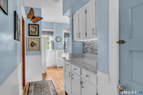 9 East Bishop Street Waterford CT 06385