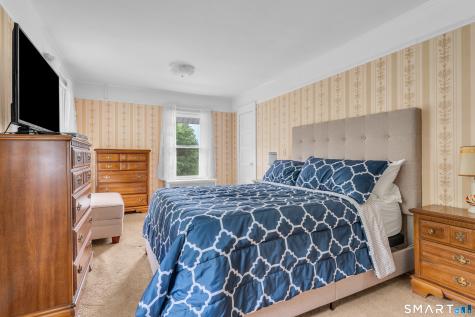 9 East Bishop Street Waterford CT 06385