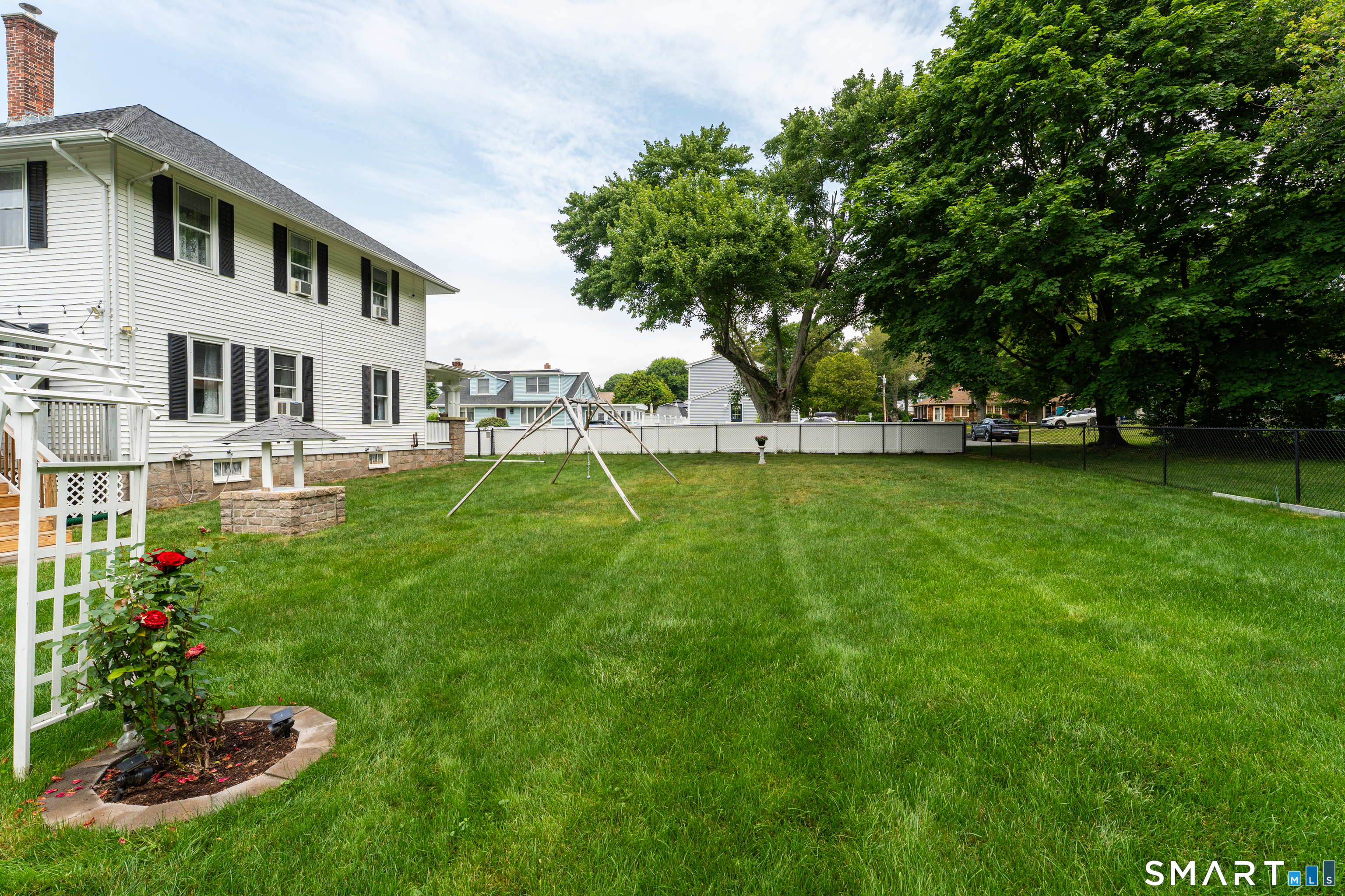 9 East Bishop Street Waterford CT 06385