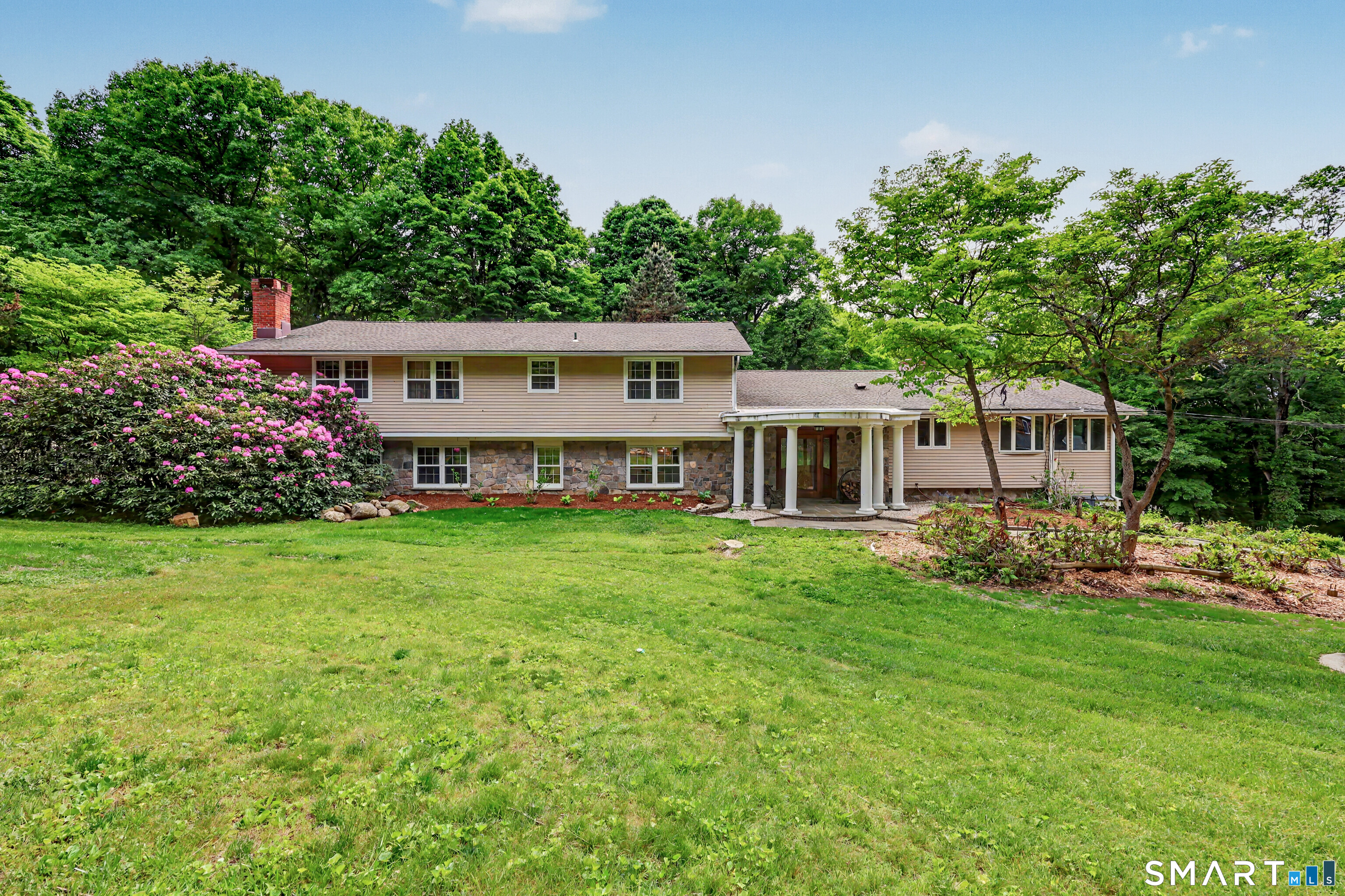 16 Shady Lane Redding CT 06896